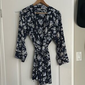Abercrombie & Fitch Dark Blue Floral Robe